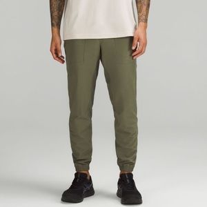 Lululemon License to Train Joggers (M)